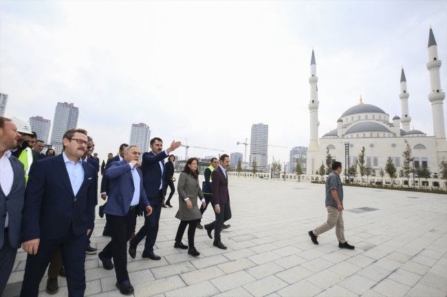 Bakan Kurum: Hiçbir zaman askeri arazileri rant olarak görmedik