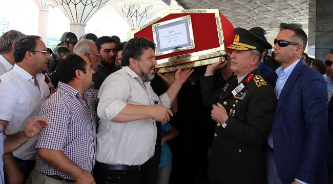 Şehit uzman onbaşı toprağa verildi