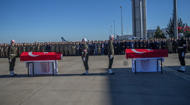 Şanlıurfa'da aracın devrilmesiyle şehit olan Akçal ve Ertaş defnedildi