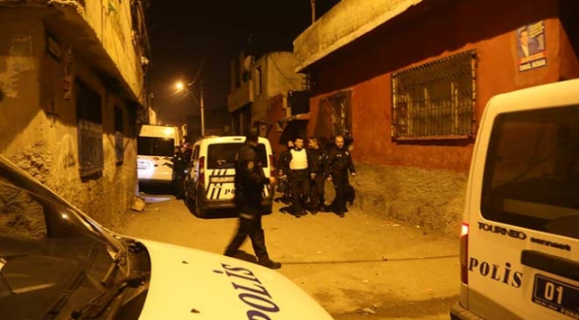 Adanada maskeli 5 kişi polisi alarma geçirdi