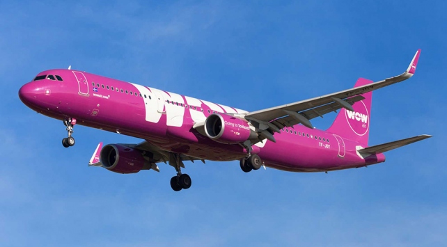 İzlanda merkezli hava yolu şirketi Wow Air, tüm uçuşlarını iptal etti