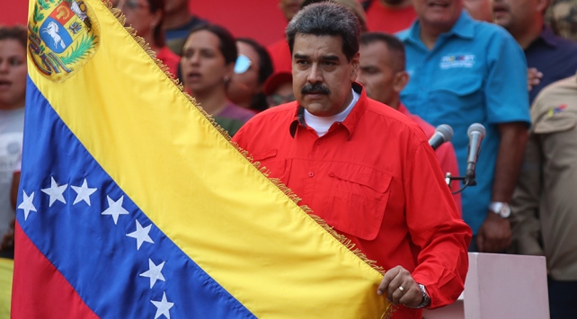 Maduro: ABDye karşı elimizde silahlarla her zaman hazır olmalıyız