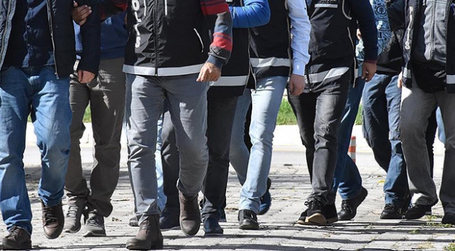 Konya'daki kaçak silah ve sahte para operasyonuna 10 tutuklama