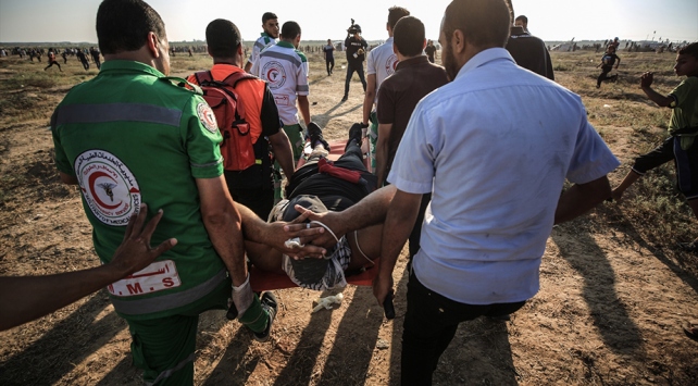 İsrail yine sivilleri hedef aldı 3'ü sağlık görevlisi 46 Filistinli