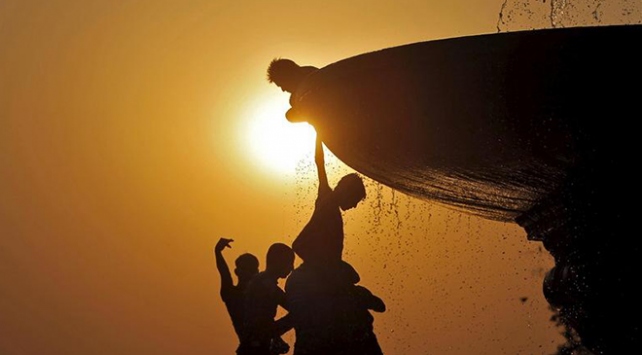 Hindistan'da aşırı sıcaklar 184 kişinin ölümüne yol açtı