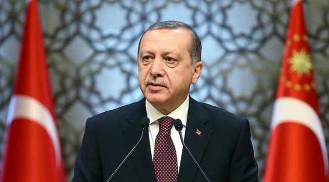 Cumhurbaşkanı Erdoğan Başpehlivan Gürbüz'ü tebrik etti