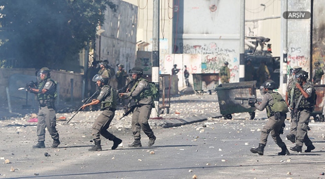 İsrail güçleri 13 Filistinliyi yaraladı