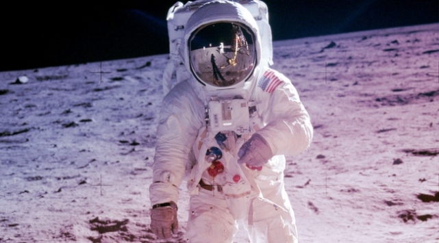 Apollo 11 astronotlarının Ay yolculuğu