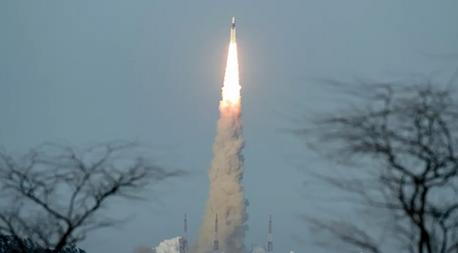 Hindistan Chandrayaan2'yi uzaya gönderdi