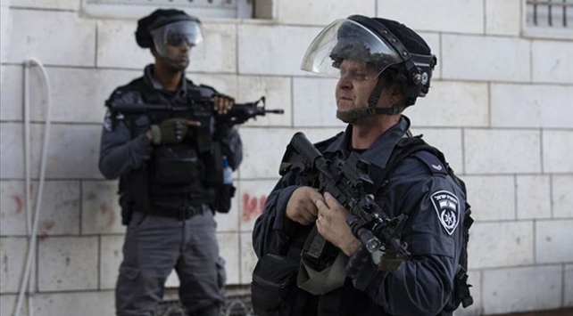 İsrail polisi Kudüs'te bir Filistinliyi şehit etti