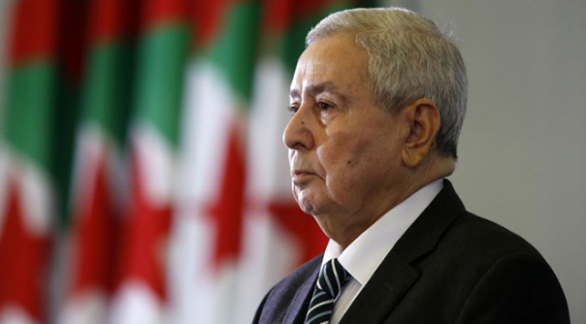 Cezayir'de geçici cumhurbaşkanından ulusal diyaloga destek çağrısı