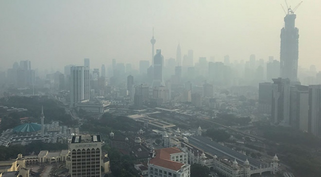 Malezya'da hava kirliliği eğitime engel oldu 468 okul tatil edildi
