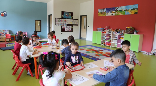 Tunceli'de yaptırılan 8 derslik ilkokul hizmete açıldı