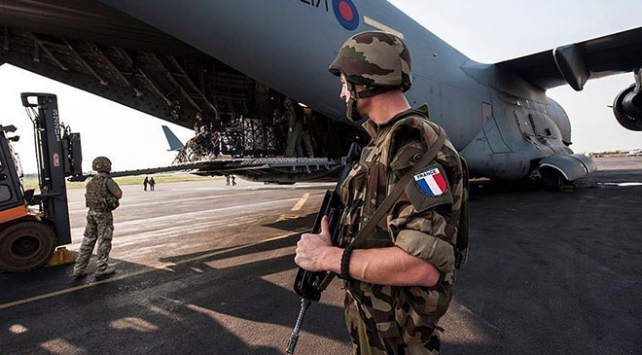 Fransa Suriye'de terör örgütlerine desteğini sürdürüyor