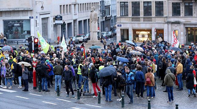 Belçika'da polis şiddeti protestosu
