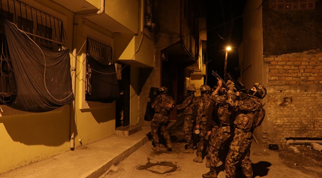 Adanada şafak vakti DEAŞ ve El Kaide operasyonu