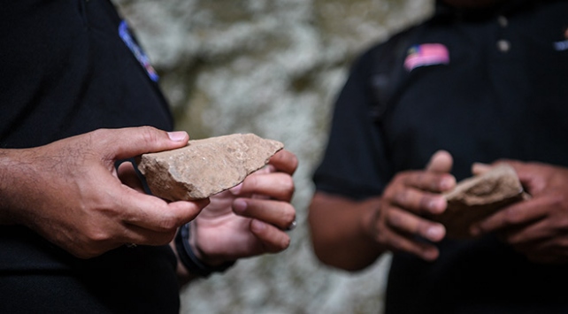 Malezyada 17 bin yıl öncesine ait taş eşyalara ulaşıldı