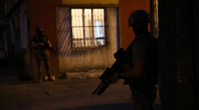 Adanada PKK/KCK operasyonu: 13 gözaltı