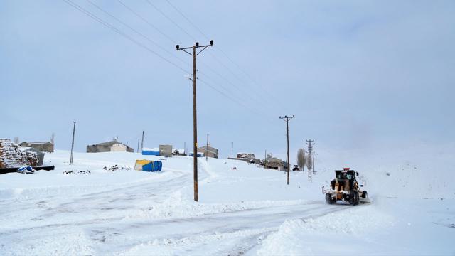 Doğu Anadoluda 464 köy yolu ulaşıma kapandı