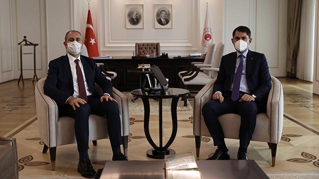 Kurum ve Gül Ankarada yapılacak yeni adliye binasını görüştü