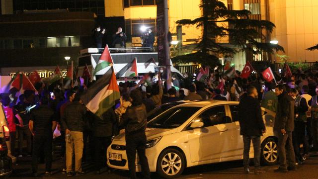 israil baskonsoloslugu onunde protesto son dakika haberleri