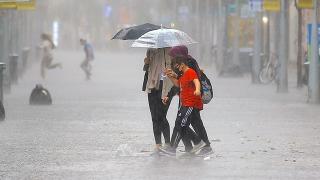 İzmir ve Aydın çevreleri için kuvvetli yağış uyarısı