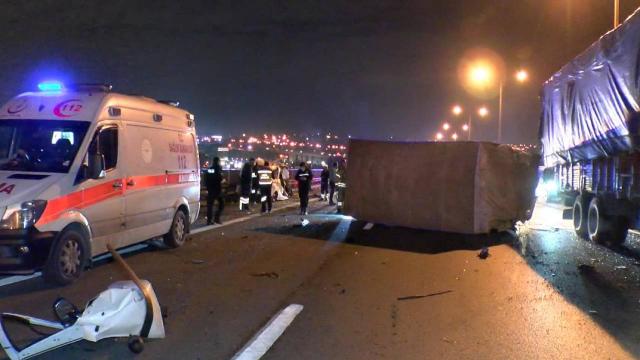 tem otoyolu nda trafik kazasi 4 yarali son dakika haberleri