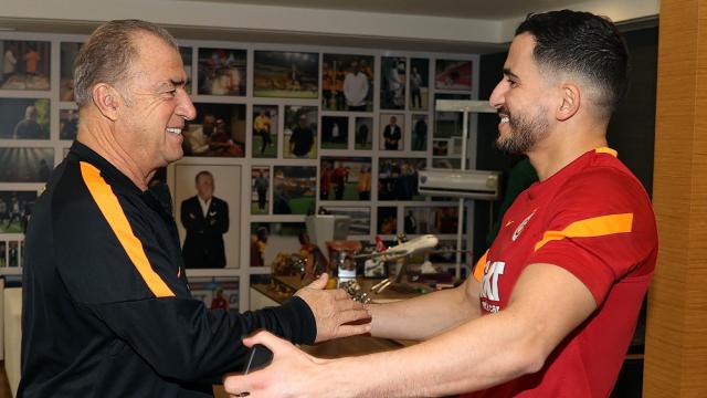Galatasarayda Omar takımla buluştu