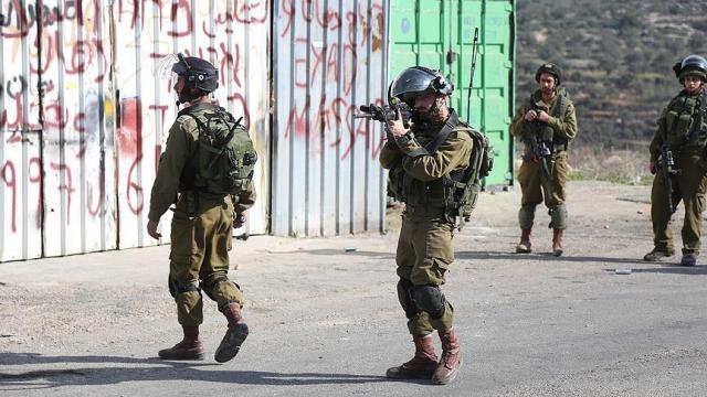 İsrail askerleri Batı Şeriada bir Filistinliyi öldürdü