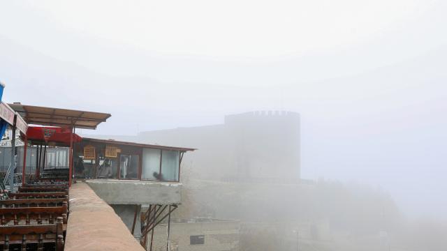 Diyarbakır'ın tarihi mekanlarını sis kapladı - Son Dakika Haberleri