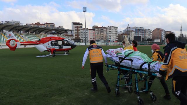 Böbrek hastası hava ambulansıyla İstanbula sevk edildi