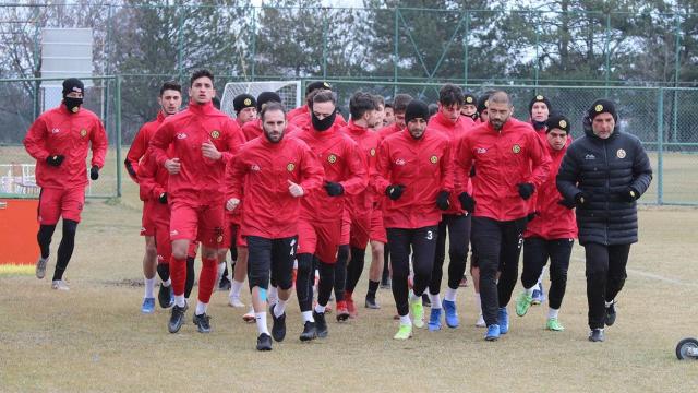 Eskişehirspor Karacabey Belediyespor hazırlıklarını sürdürüyor