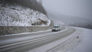 Kırklareli'nin yüksek kesimlerinde kar yağışı etkili oluyor
