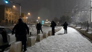 İsrail polisi kar topu oynayan Filistinli gençlere müdahale etti