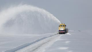Diyarbakır kırsalında kardan kapanan 996 yol ulaşıma açıldı