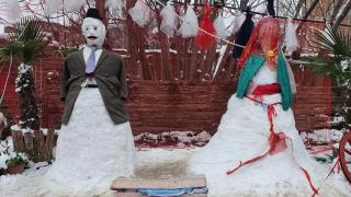 Bursalılar birbirinden ilginç kardan figürler yaptı