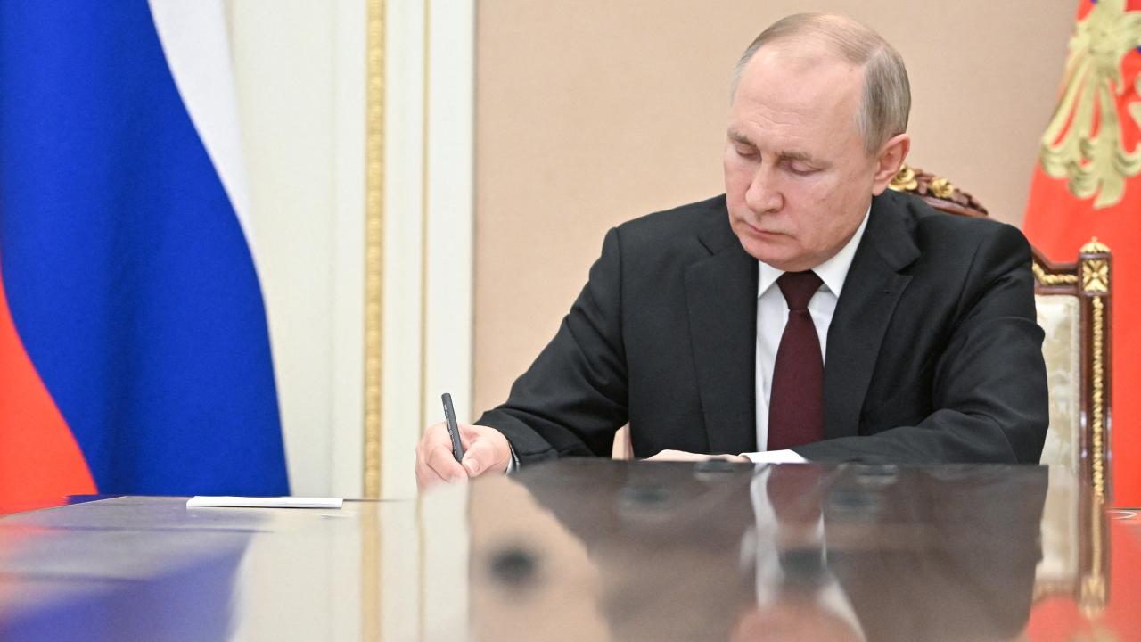 Putin tartışmalı kararnameleri imzaladı