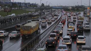 İstanbul'da yağış sonrasında trafik durma noktasına geldi