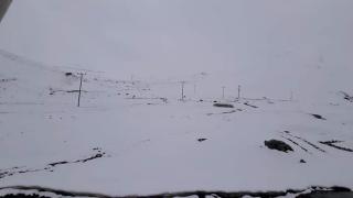 Bayburt'ta "mayıs kar"ı: Mahsur kalan kişiyi ekipler kurtardı