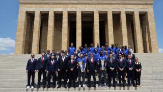 Avrupa şampiyonu Anadolu Efes'ten Anıtkabir'e ziyaret