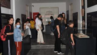 Diyarbakır'da öğrenciler Arkeoloji Müzesi'ni gezdi