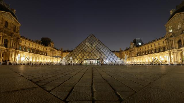Louvre Müzesi eski müdürü tarihi eser kaçakçılığına göz yummakla suçlanıyor