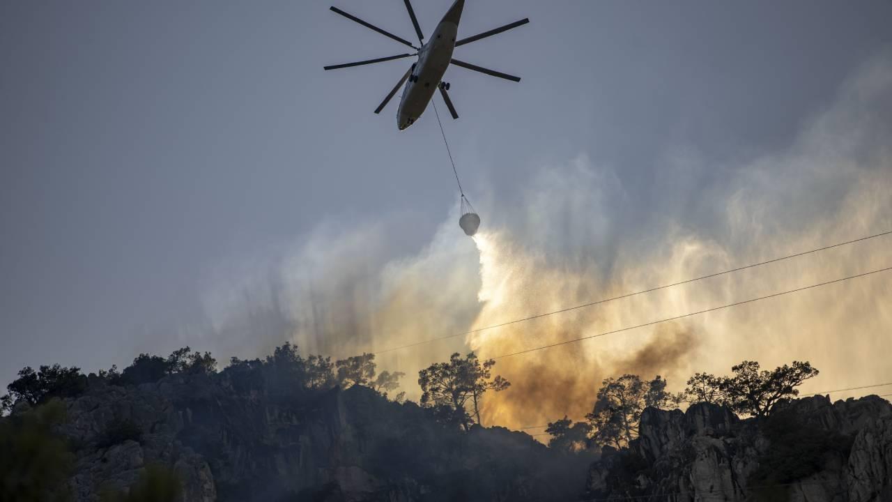 Antalya'daki orman yangını kontrol altında