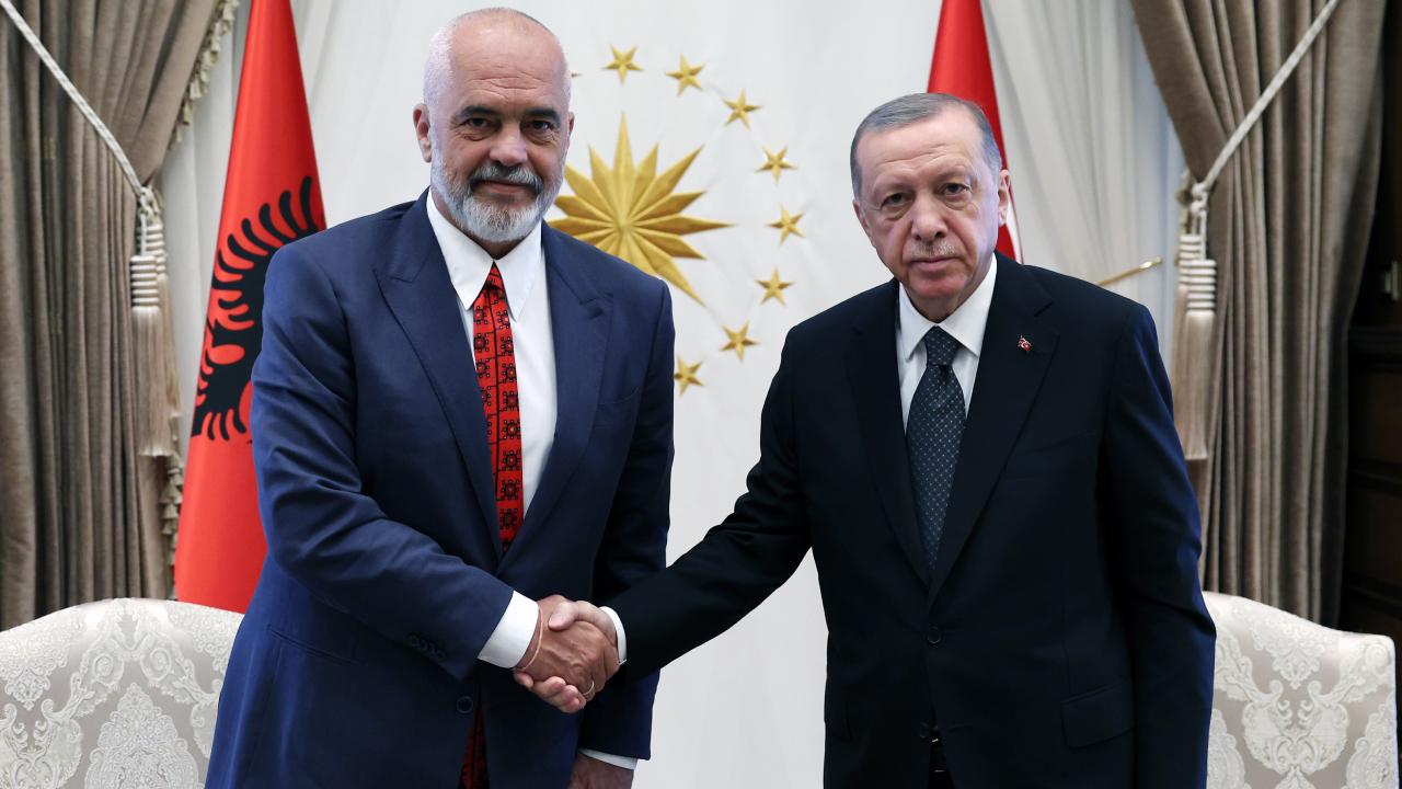 Erdoğan, Arnavutluk Başbakanı'nı kabul etti