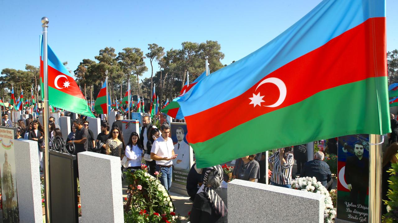 Azerbaycan 2. Karabağ Savaşı şehitlerini anıyor