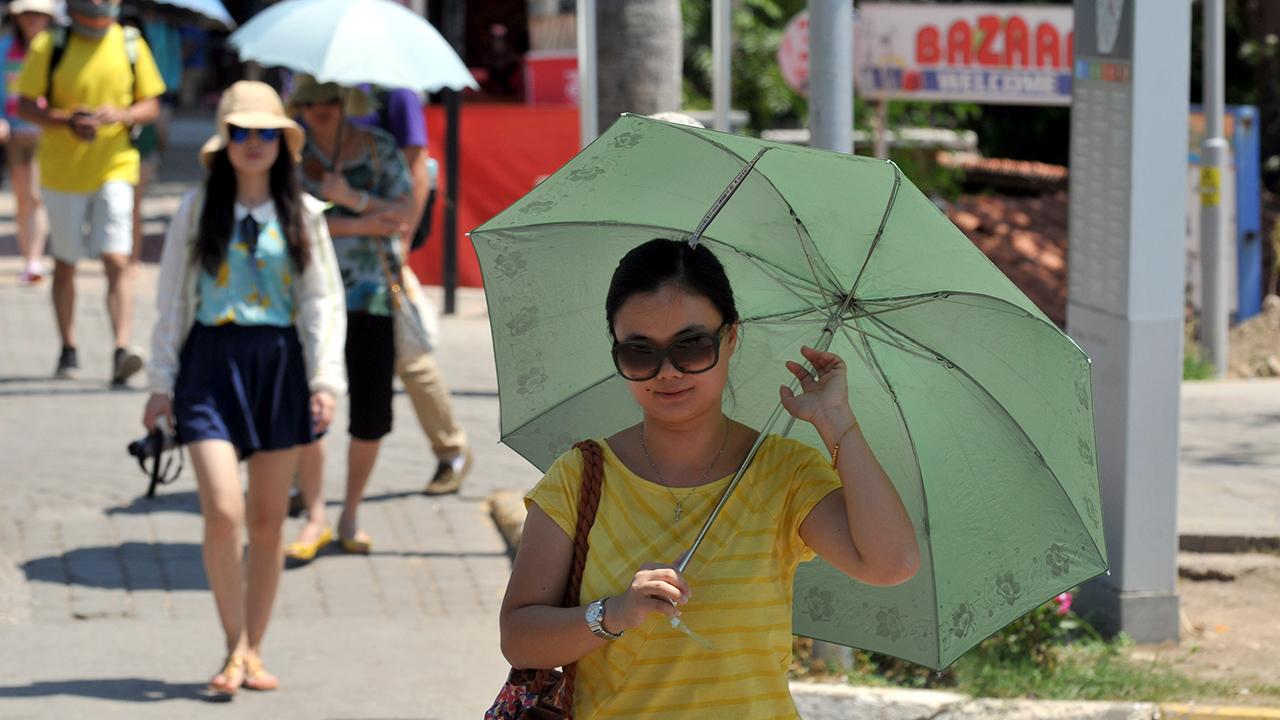 Antalya'da son 83 yılın sıcaklık rekoru kırıldı