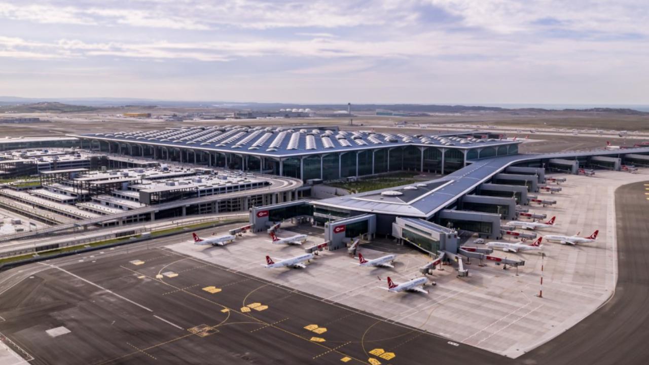 İstanbul&#039;daki havalimanlarının yolcu sayısı yüzde 13 arttı
