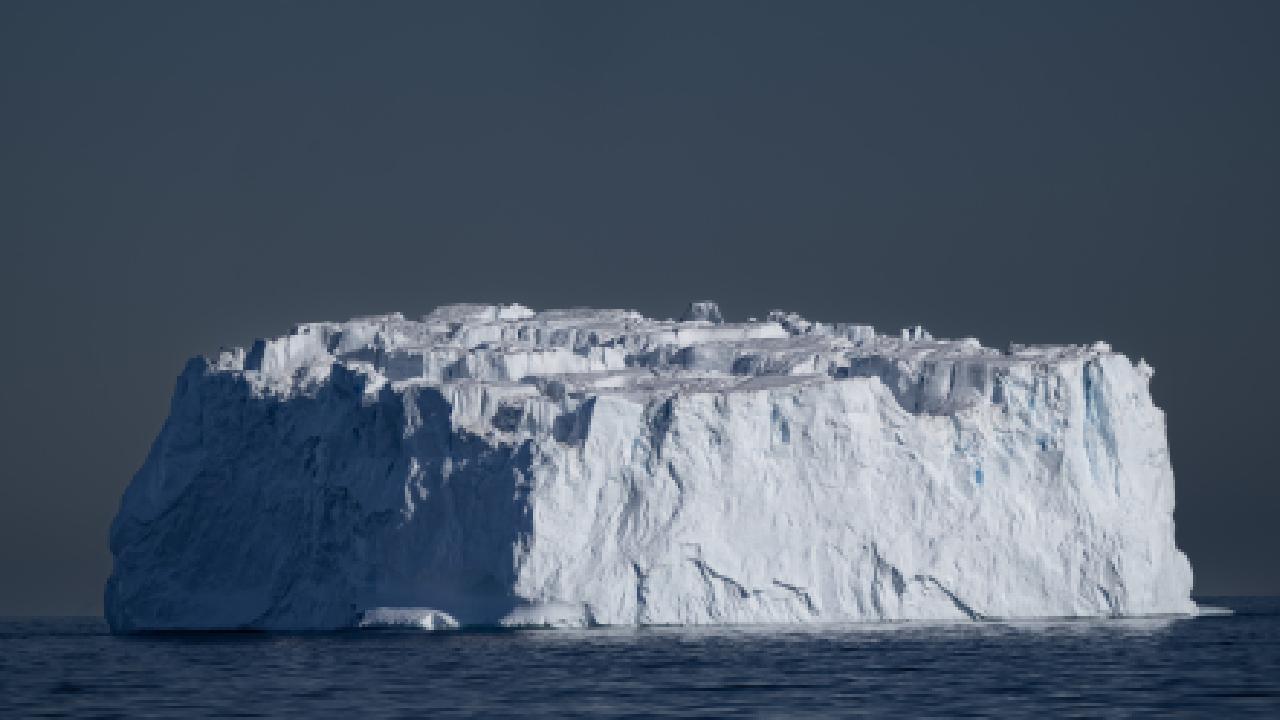 Devasa buz dağının hareketi iklim krizinin göstergesi olabilir