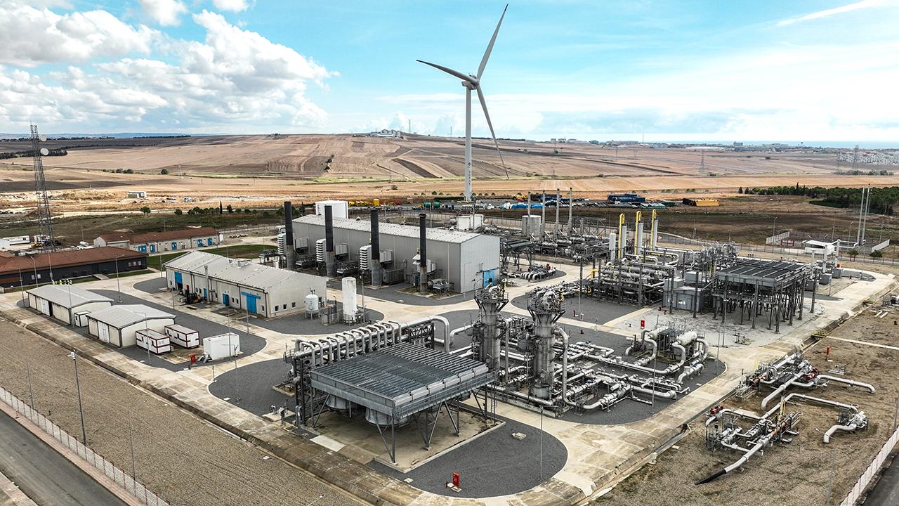 Silivri ve Tuz Gölü&#039;ndeki doğal gaz depolama tesisleri enerjisini yenilenebilir kaynaklardan alıyor