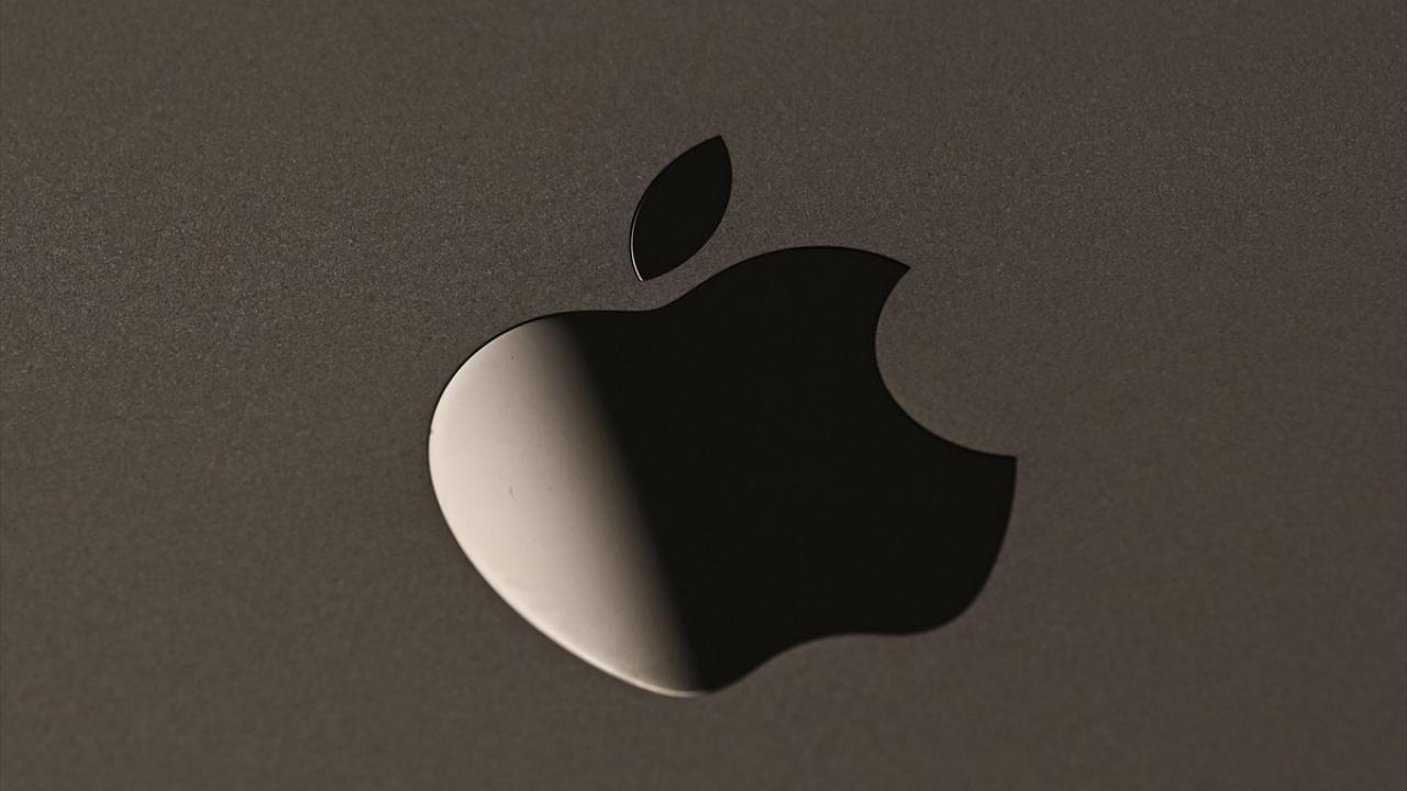 Apple&#039;ın geliri azaldı